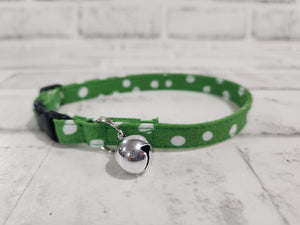 Green and White Polka Dots 3/8" Cat Collar