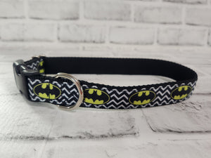Superhero 1" Medium Buckle Collar 12"-19"