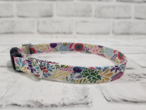 Springtime Floral 5/8" Small Buckle Collar 10"-15"