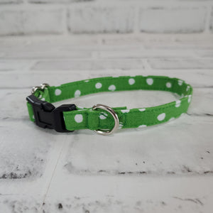 Green w/ White Dots 1/2" X-Small Buckle Collar  7"-11"